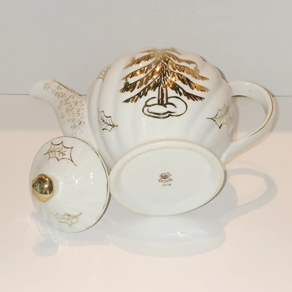 Lefton China - Tea Pot 1878 Christmas Tree! - Picture 8 of 9